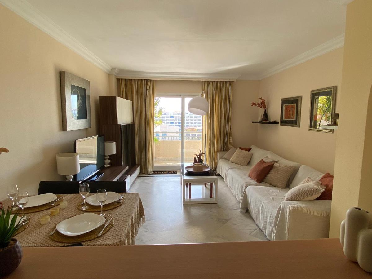 Exclusive Puerto Banus Beach Free Parking Wifi & Swimming Pool Lägenhet *